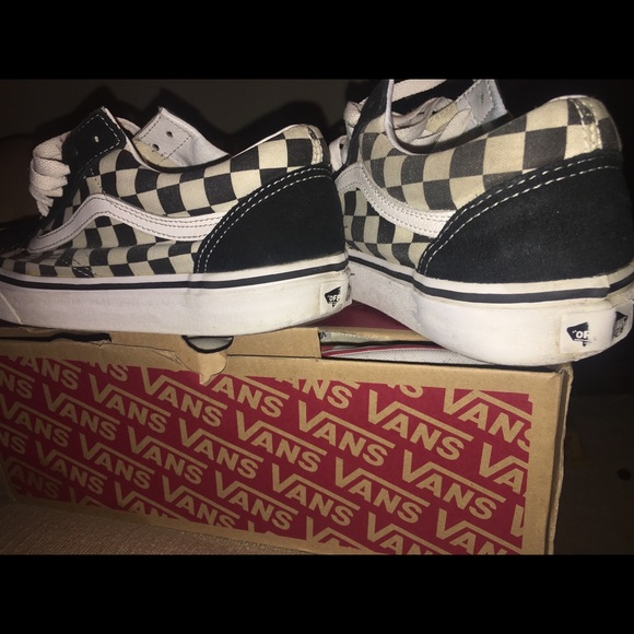 Vans - Picture 2 of 5